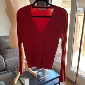 EUC long sleeved v-neck button down sweater top (size Medium)